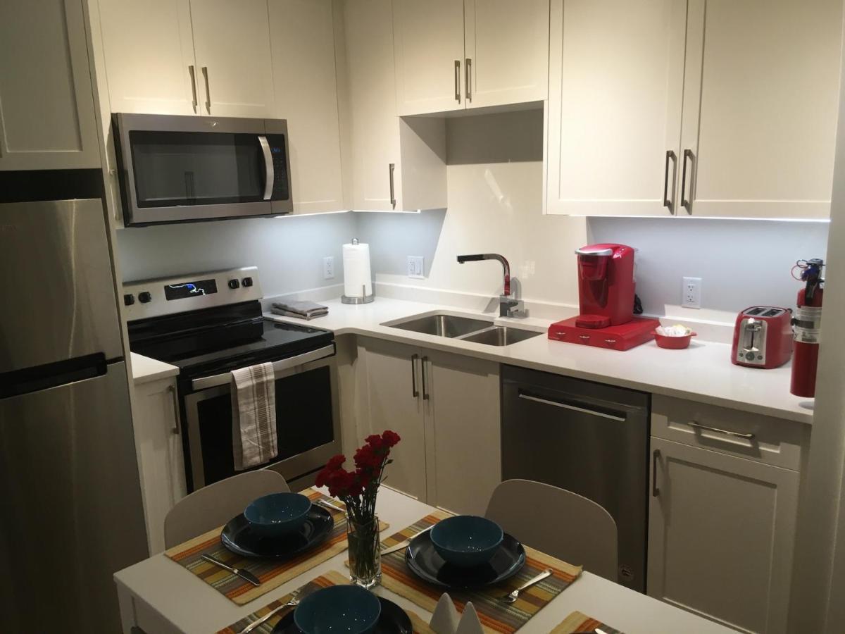 Mollys Cottage-The Suite On Vancouver Island Near Yyj Airport And The Wa And Bc Ferries North Saanich Экстерьер фото